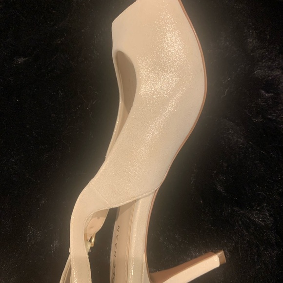 Size 6 - off-white shimmery
Cole Haan heels - Picture 7 of 12